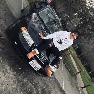 Meet your Posher, Sara